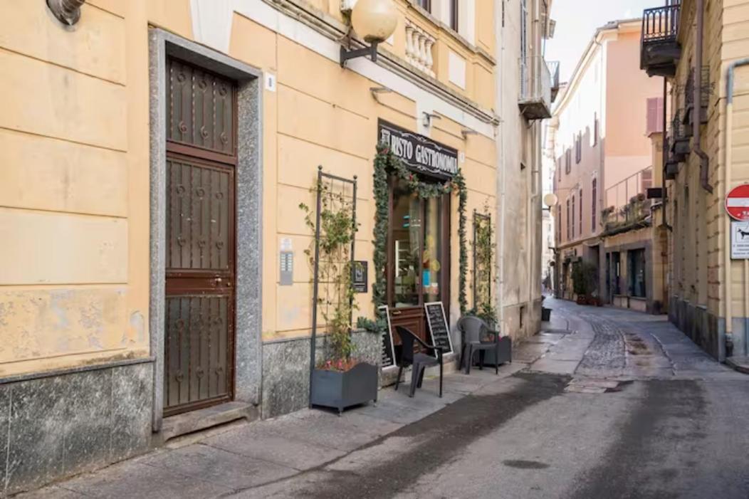 Large, Luxurious Family Apartment In Biella'S Historic Center Exterior foto